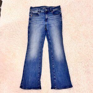 American Eagle Next Level Stretch Flare Jeans 6 Short Medium Wash